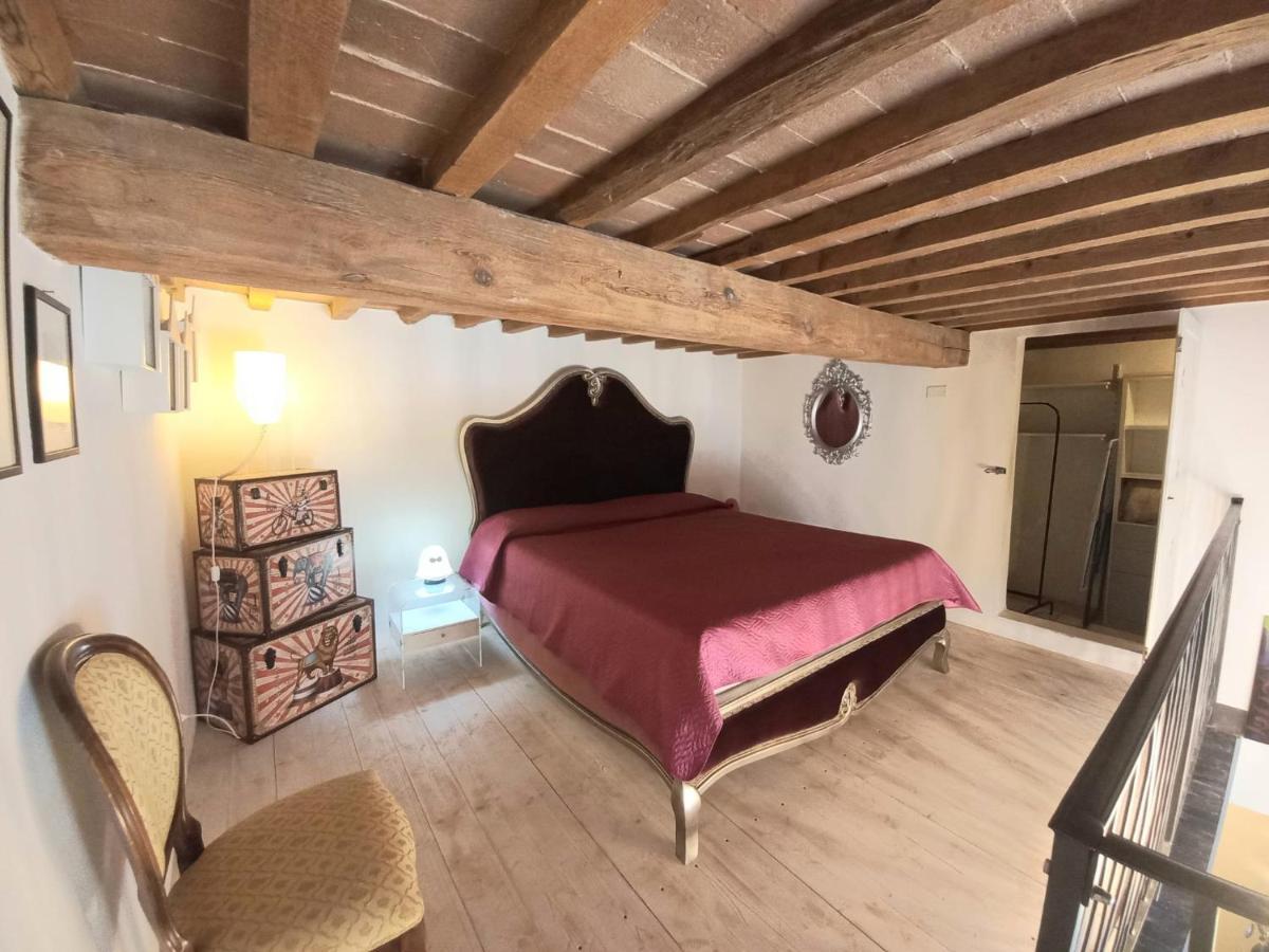 L'Ora Delle Streghe B&B Centralissimo Livorno Eksteriør billede