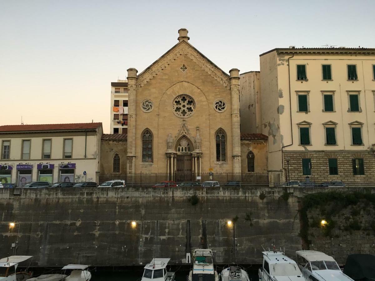 L'Ora Delle Streghe B&B Centralissimo Livorno Eksteriør billede