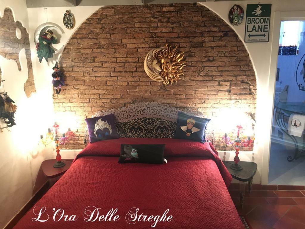 L'Ora Delle Streghe B&B Centralissimo Livorno Eksteriør billede